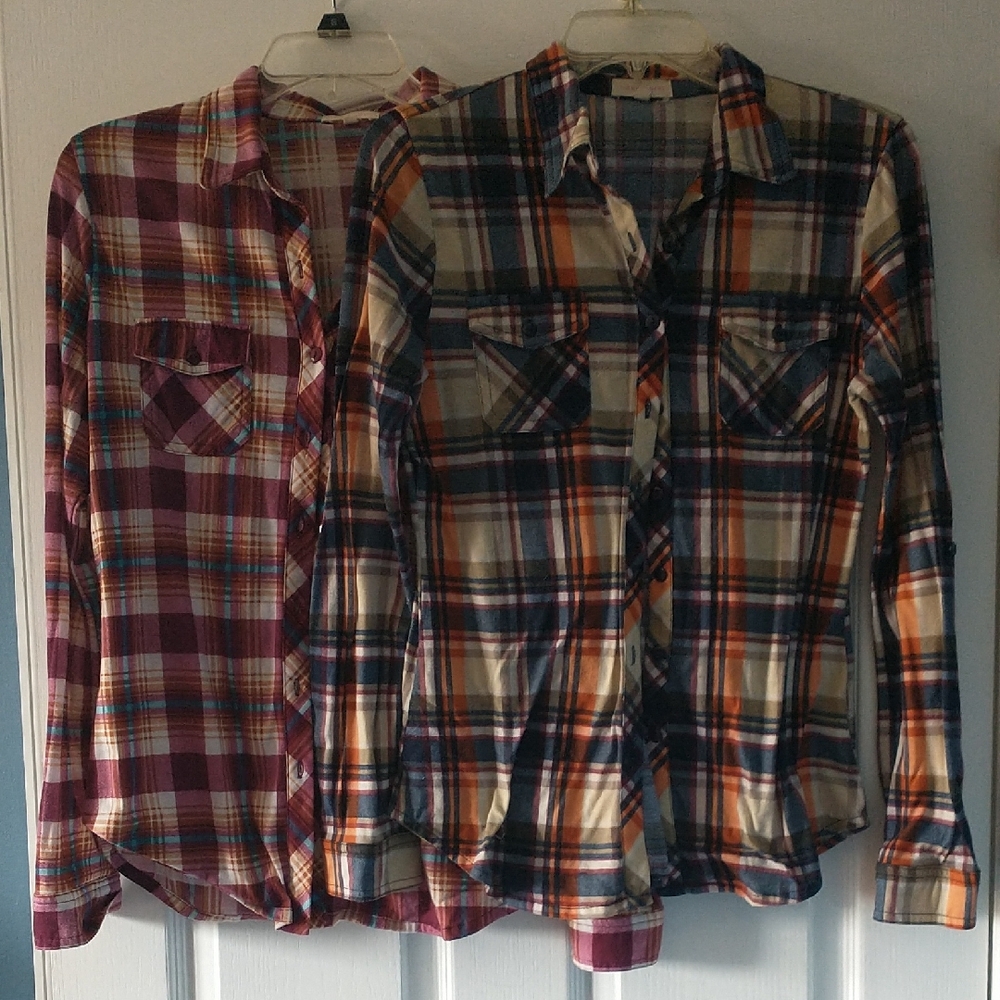 Lot Of 2 Women's Plaid Button-Up Shirts - Multicolor Medium